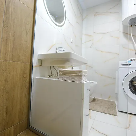 Corner Urban - Near Center & Bus Station Апартаменты *